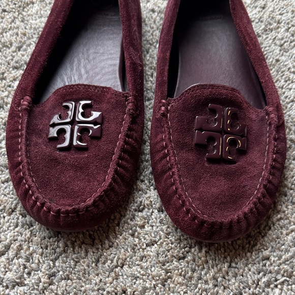 Tory Burch Women's Burgundy Suede Loafers Size 9 - Picture 3 of 3